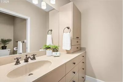 225 S Montgomery St #ES-10, Portland, OR 97201 - Photo 24