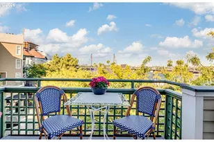 225 S Montgomery St, Portland, OR 97201 - Photo 32