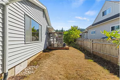 1546 N Dean St, Coquille, OR 97423 - Photo 26