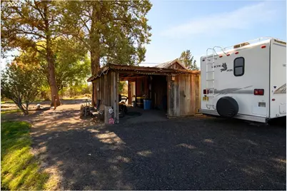 2097 NW Helmholtz Way, Redmond, OR 97756 - Photo 30