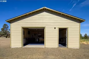 2097 NW Helmholtz Way, Redmond, OR 97756 - Photo 32