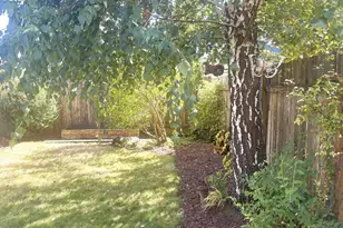 1642 SE Cortland Ave, Dallas, OR 97338 - Photo 4
