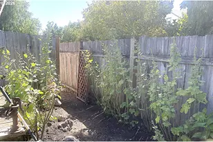 1642 SE Cortland Ave, Dallas, OR 97338 - Photo 28