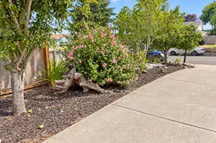 1642 SE Cortland Ave, Dallas, OR 97338 - Photo 26