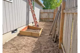 1642 SE Cortland Ave, Dallas, OR 97338 - Photo 20