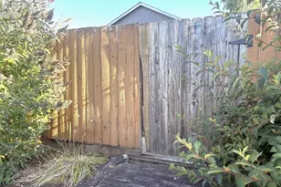 1642 SE Cortland Ave, Dallas, OR 97338 - Photo 38