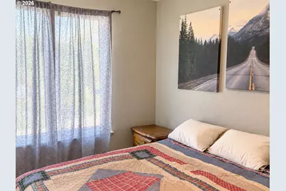 1642 SE Cortland Ave, Dallas, OR 97338 - Photo 10
