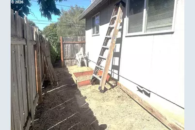 1642 SE Cortland Ave, Dallas, OR 97338 - Photo 30