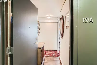 111 SW Harrison St #19A, Portland, OR 97201 - Photo 4