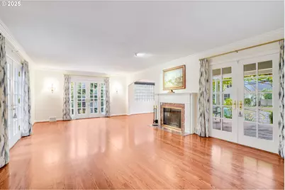 629 SE Saint Andrews Dr, Portland, OR 97202 - Photo 6