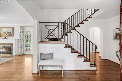 629 SE Saint Andrews Dr, Portland, OR 97202 - Photo 4