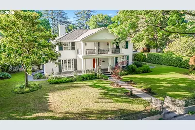 629 SE Saint Andrews Dr, Portland, OR 97202 - Photo 2