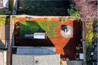 2215 E Oak Dr, Newberg, OR 97132 - Photo 38