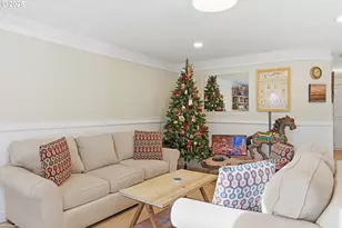 2215 E Oak Dr, Newberg, OR 97132 - Photo 4