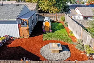 2215 E Oak Dr, Newberg, OR 97132 - Photo 34