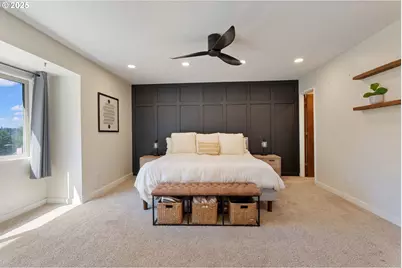 12245 SE Quietwoods St, Happy Valley, OR 97086 - Photo 20