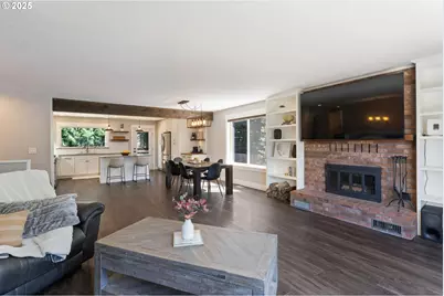 12245 SE Quietwoods St, Happy Valley, OR 97086 - Photo 8