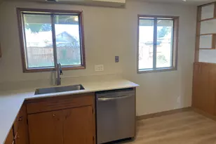 4130 Scenic Dr, Eugene, OR 97404 - Photo 10