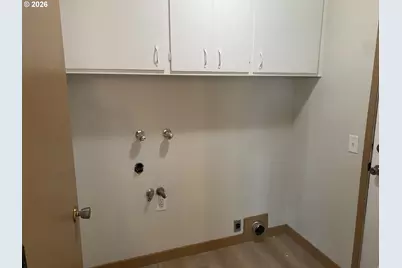 4130 Scenic Dr, Eugene, OR 97404 - Photo 18