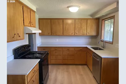 4130 Scenic Dr, Eugene, OR 97404 - Photo 8