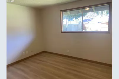 4130 Scenic Dr, Eugene, OR 97404 - Photo 14