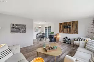 1745 E Grover Ave, Cottage Grove, OR 97424 - Photo 8