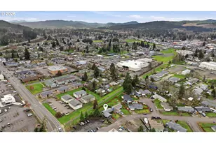 1745 E Grover Ave, Cottage Grove, OR 97424 - Photo 40