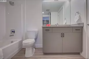 9757 SE Holgate Blvd, Portland, OR 97266 - Photo 8