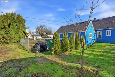 789 Hall St, Woodburn, OR 97071 - Photo 16