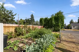 789 Hall St, Woodburn, OR 97071 - Photo 20