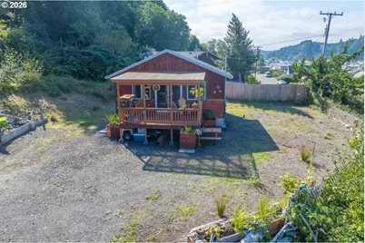 442 Elm Ave, Reedsport, OR 97467 - Photo 2
