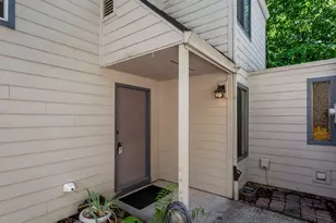 361 NE Village Squire Ave, Gresham, OR 97030 - Photo 6