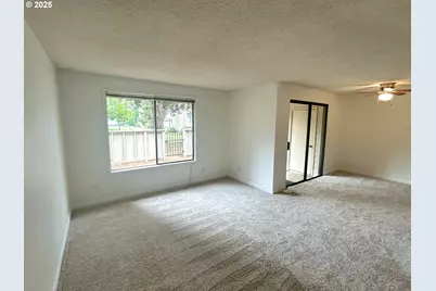 361 NE Village Squire Ave #4, Gresham, OR 97030 - Photo 12