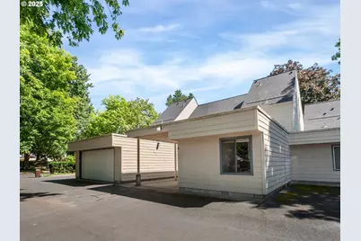 361 NE Village Squire Ave #4, Gresham, OR 97030 - Photo 2