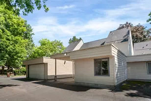 361 NE Village Squire Ave, Gresham, OR 97030 - Photo 2