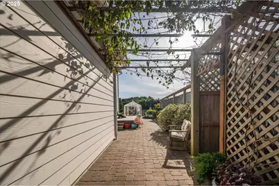 757 Newport Ave SW, Bandon, OR 97411 - Photo 40