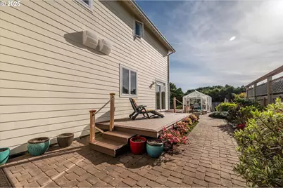 757 Newport Ave SW, Bandon, OR 97411 - Photo 10