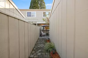 1466 Bonniebrae Dr, Lake Oswego, OR 97034 - Photo 32