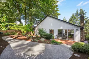 4538 SW Vacuna St, Portland, OR 97219 - Photo 36
