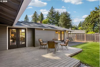 9942 SW 52nd Ave, Portland, OR 97219 - Photo 38