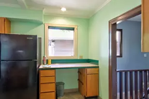 3801 SW Plum St, Portland, OR 97219 - Photo 10