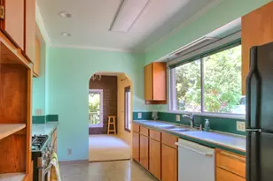 3801 SW Plum St, Portland, OR 97219 - Photo 8