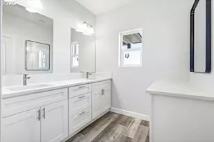 2493 NE 8th St, Hermiston, OR 97838 - Photo 8