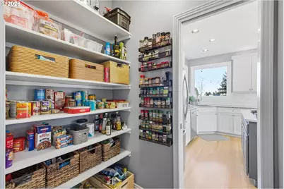 21305 Miles Dr, West Linn, OR 97068 - Photo 14