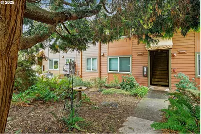 4653 NE Killingsworth St #27, Portland, OR 97218 - Photo 1