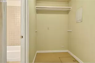 4653 NE Killingsworth St, Portland, OR 97218 - Photo 18