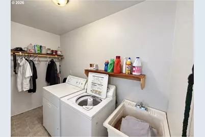 2280 Connecticut Ave, North Bend, OR 97459 - Photo 24