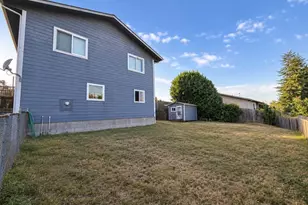 2280 Connecticut Ave, North Bend, OR 97459 - Photo 6