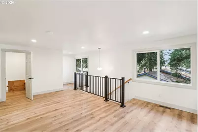 18655 SE Yamhill Cir, Portland, OR 97233 - Photo 30