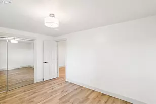 18655 SE Yamhill Cir, Portland, OR 97233 - Photo 36